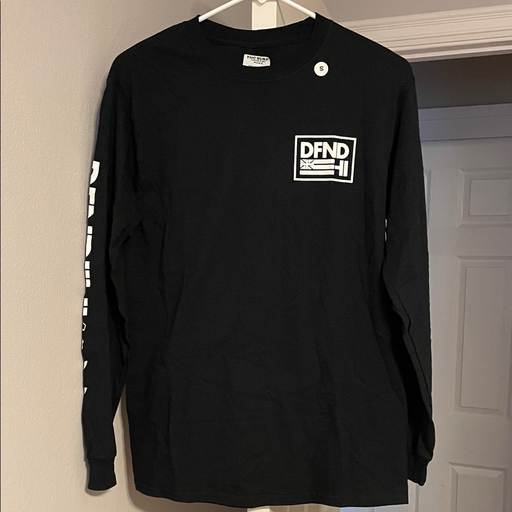 T & C Surf Men's Black Long Sleeve Tee - DFND Hawaii - New